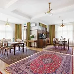 Meri Guest house *