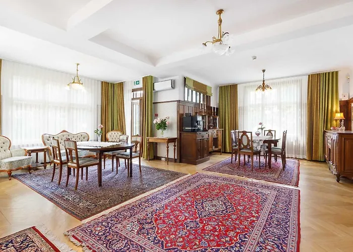 Meri Πανσιόν *